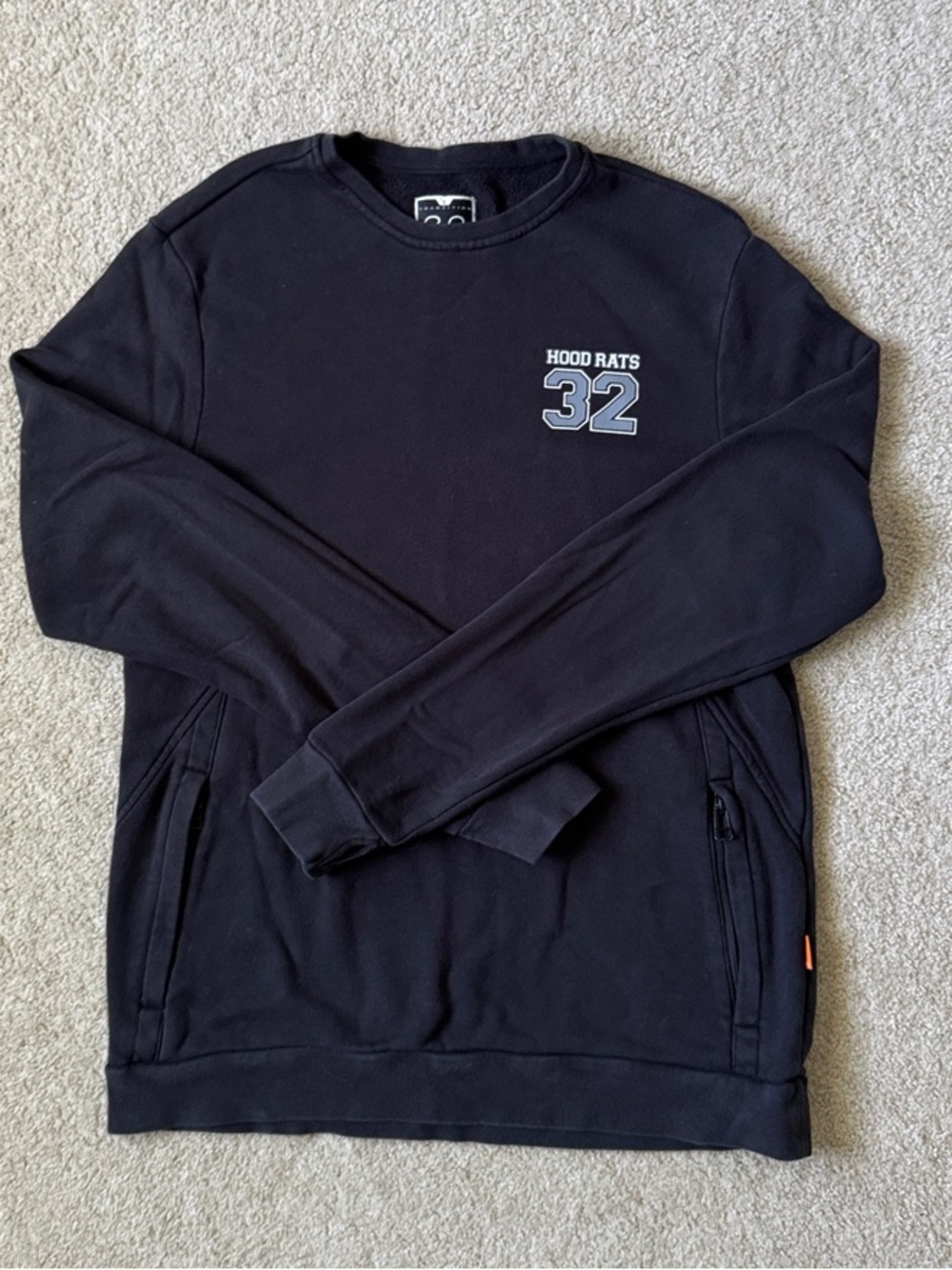 32 Black Men's Crewneck Sweat Shirt